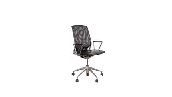 Vitra Meda Drehsessel mit Ledersitzfläche und Armlehnen mit Lederauflage